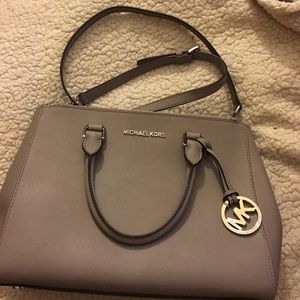 Michael kors purse