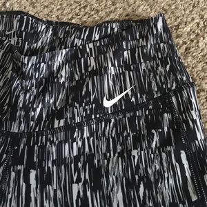 Nike Crop Leggings