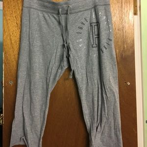 Victoria's Secret Pink Capri Lounge Pants M Grey