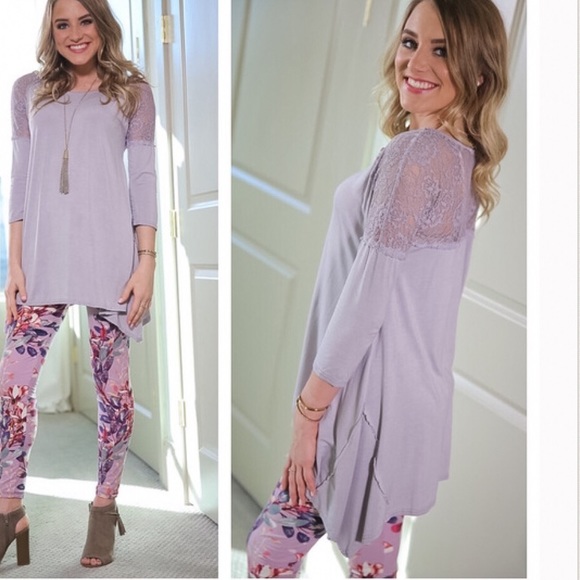 🦋Stunning & Delicate Springy Lilac & Lace Tunic🦋 - Picture 2 of 4