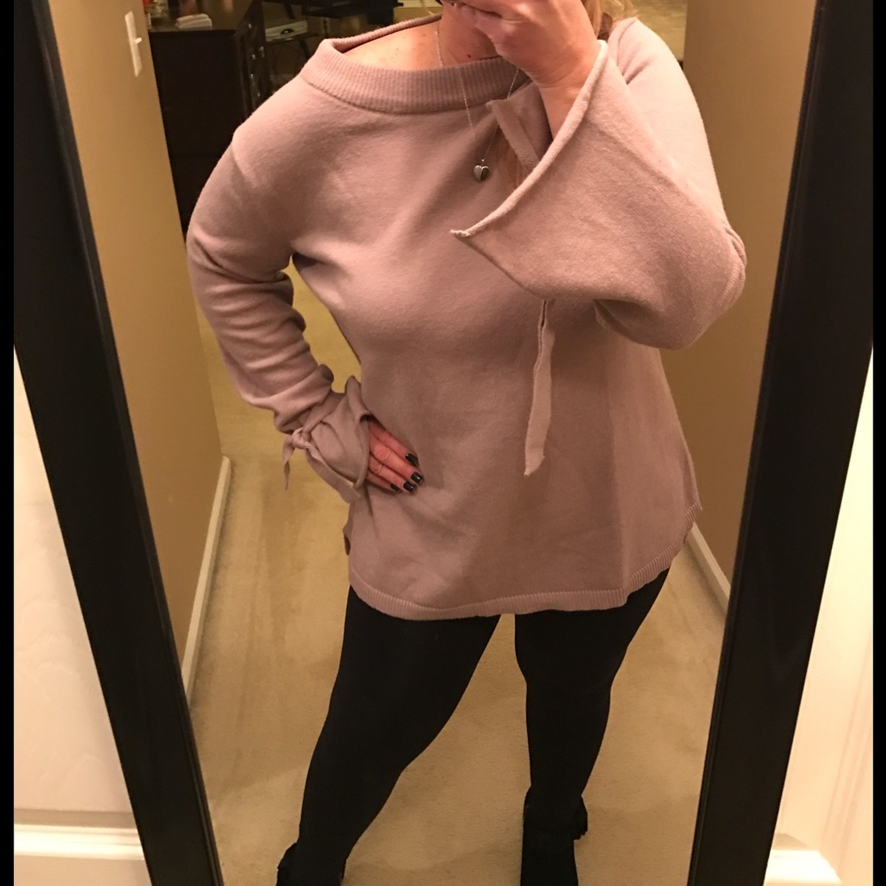 LAST DAY! 2 Left❗️5🌟Bell Tie Sleeve Mauve Sweater - Picture 3 of 7