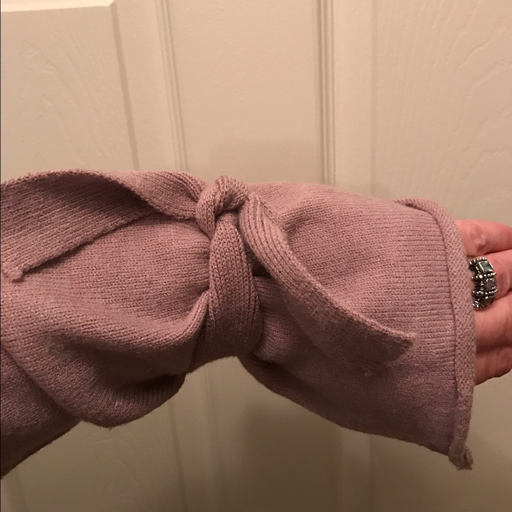 LAST DAY! 2 Left❗️5🌟Bell Tie Sleeve Mauve Sweater - Picture 6 of 7
