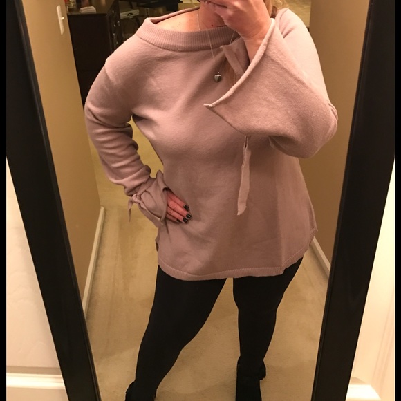 LAST DAY! 2 Left❗️5🌟Bell Tie Sleeve Mauve Sweater - Picture 3 of 7