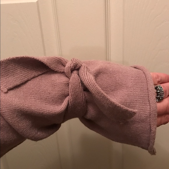 LAST DAY! 2 Left❗️5🌟Bell Tie Sleeve Mauve Sweater - Picture 6 of 7
