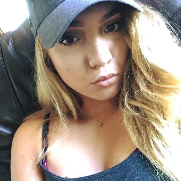 Meet your Posher, Roxane - Picture 1 of 1