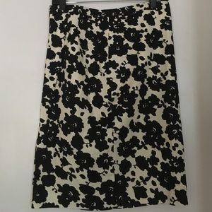 NWOT LOFT skirt with flower design