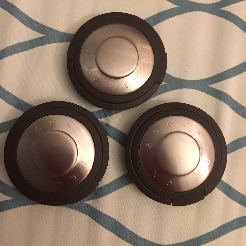 Becca de luxe size