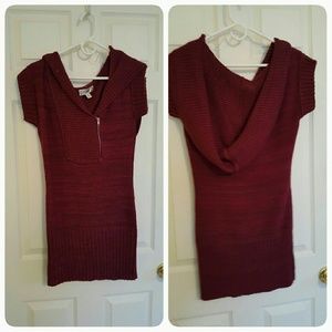 NWOT Decree Hooded Sweater Dress/Top. Size Medium