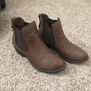 Booties size 6.5 brand SODA
