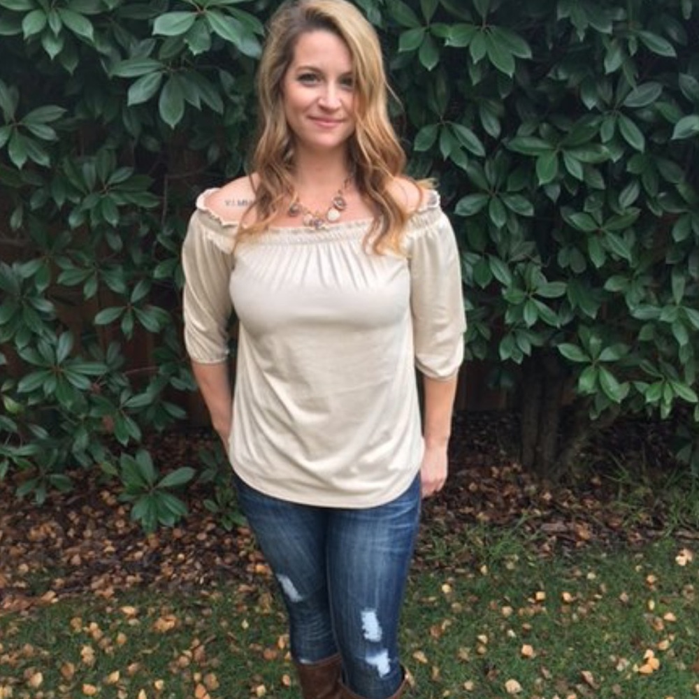 Off the Shoulder Stacy Top!