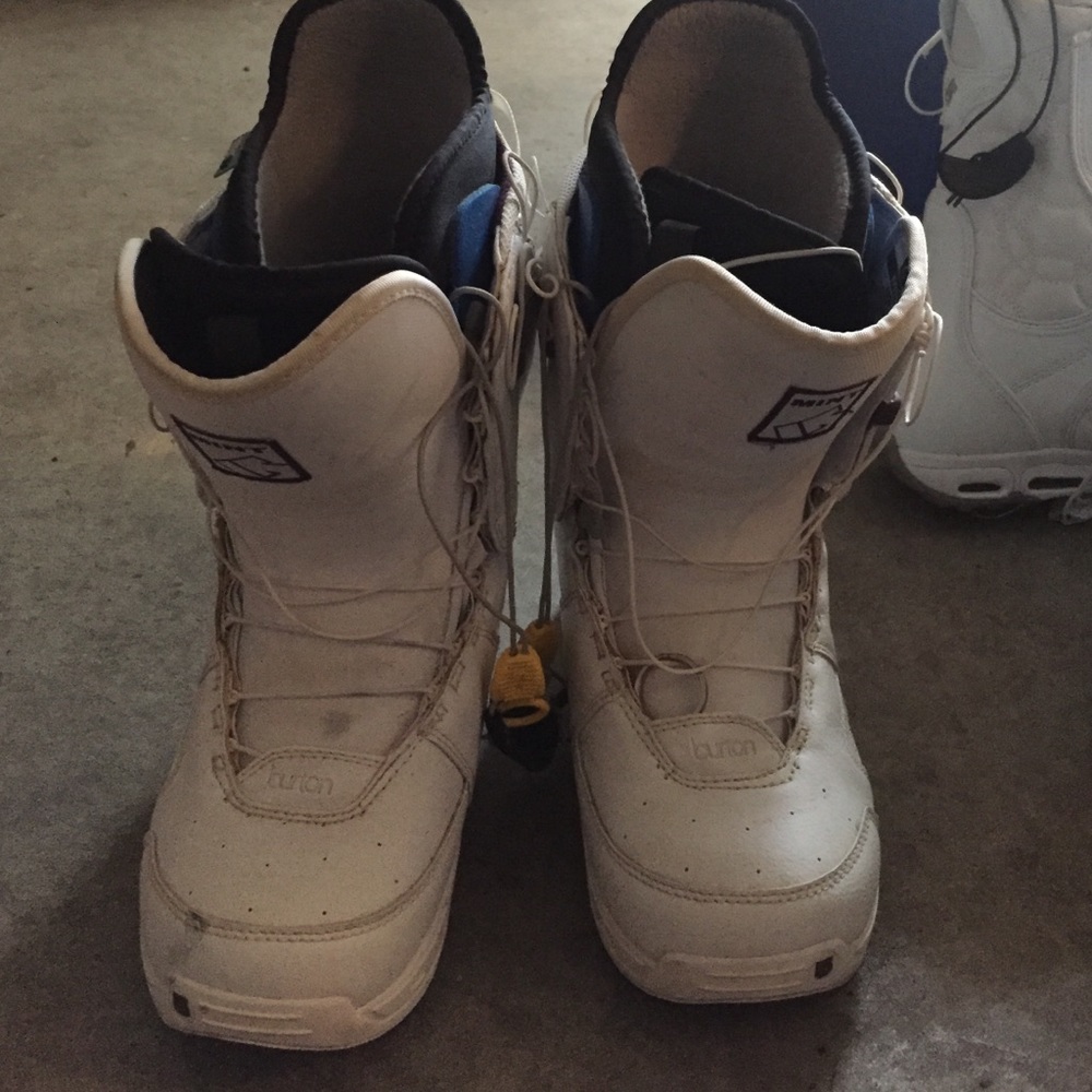 Burton "Mint" lace free snowboard boots size 8