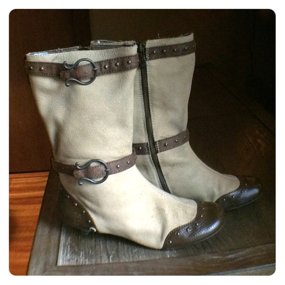 Camel with tan tiny heeled boot