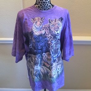 Cat family light purple t-shirt