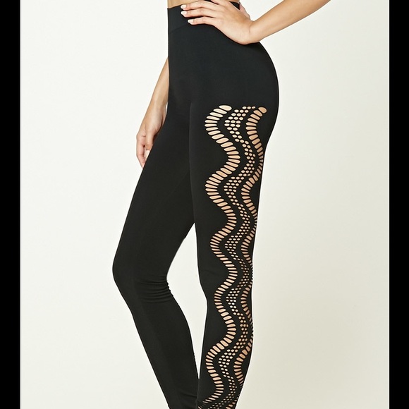 LAST PAIR🌺 Cutout leggings - Picture 3 of 4