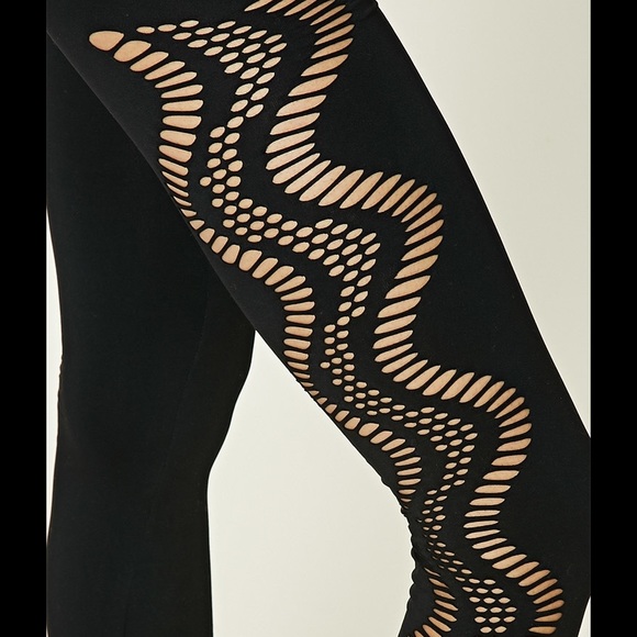 LAST PAIR🌺 Cutout leggings - Picture 4 of 4