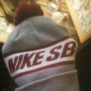 Nike sb beanie