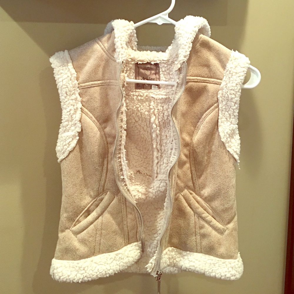 NWOT hooded vest