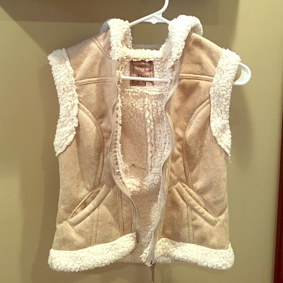NWOT hooded vest - Picture 1 of 1