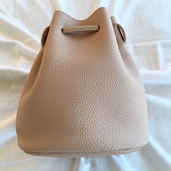 Beige Bucket Bag Vegan Leather Tassels - Picture 2 of 4