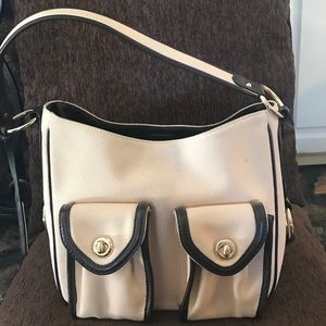 Antonio Melani Purse. Excelent condition.