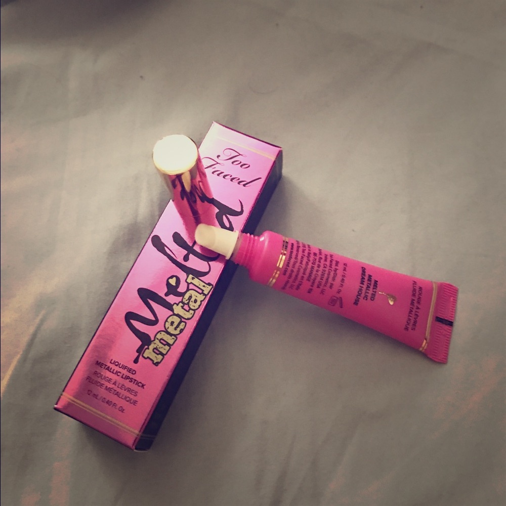 Too Faced melted metallic dream house