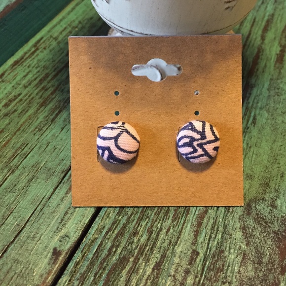 Fabric Wrapped Earrings - Picture 1 of 3