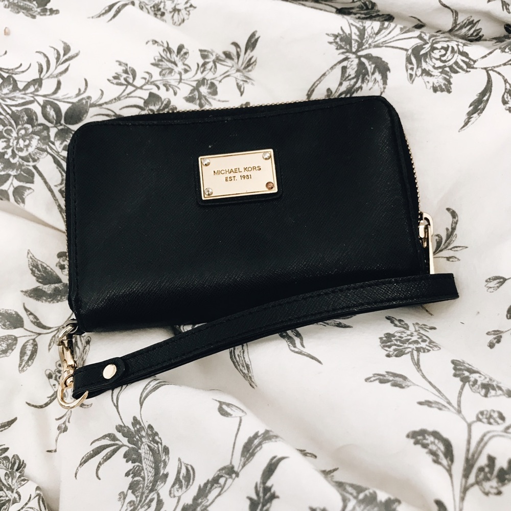 SOLD Michael Kors Wristlet