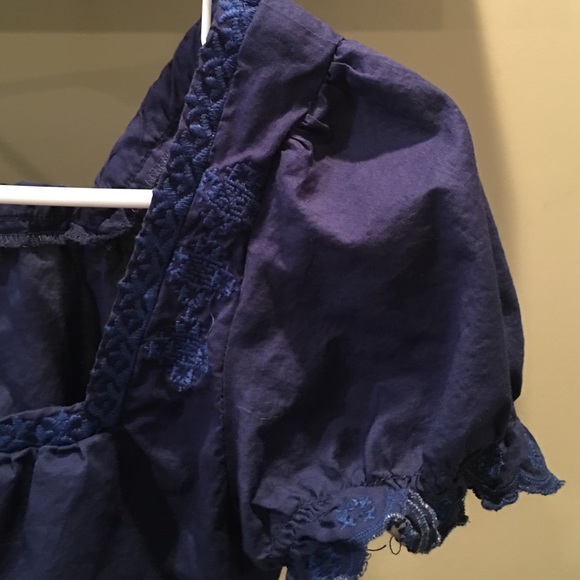 Top - Picture 2 of 3