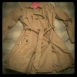 Besty Johnson Trench coat