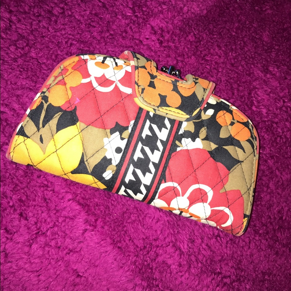 SUBMIT ANY OFFER Vera Bradley wallet