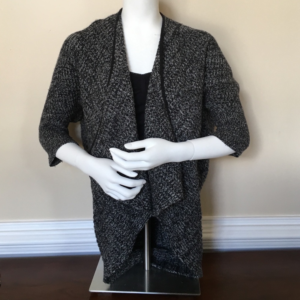 Tahari oversized sweater
