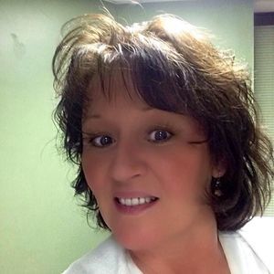 Meet your Posher, Dena