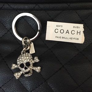 NWT coach skull keyring