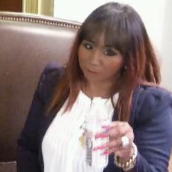 Meet your Posher, Shirnetta - Picture 4 of 8