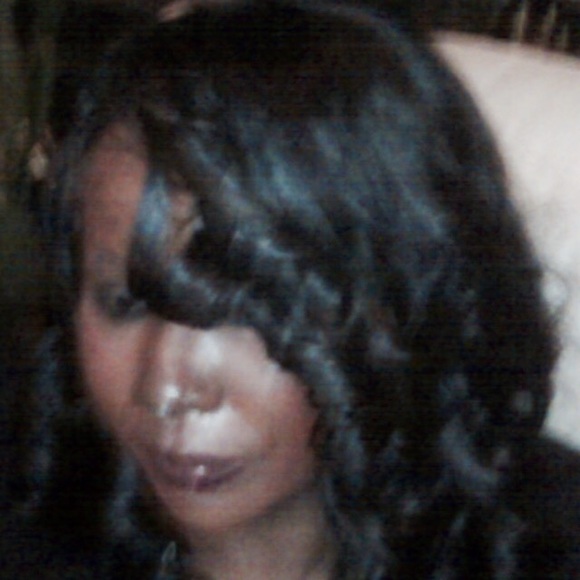Meet your Posher, Shirnetta - Picture 3 of 8
