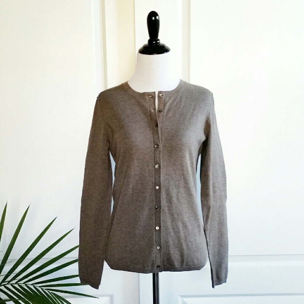Banana Republic Crew Neck Button Down Cardigan