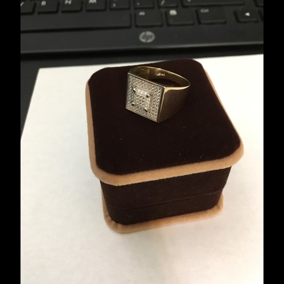 14k REAL GOLD w/ Simulate Diamonds - Picture 2 of 4