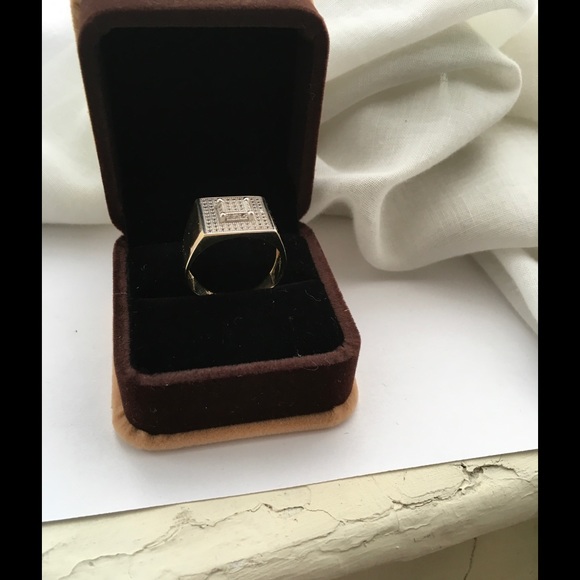 14k REAL GOLD w/ Simulate Diamonds - Picture 3 of 4