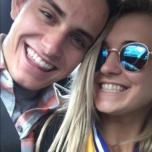 Meet your Posher, Shelby