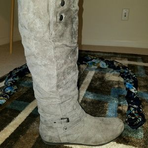 Light Grey Suede Boots