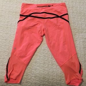 Lululemon Pace Crops
