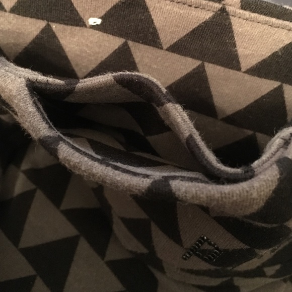 VS PINK pattern leggings - Picture 3 of 4