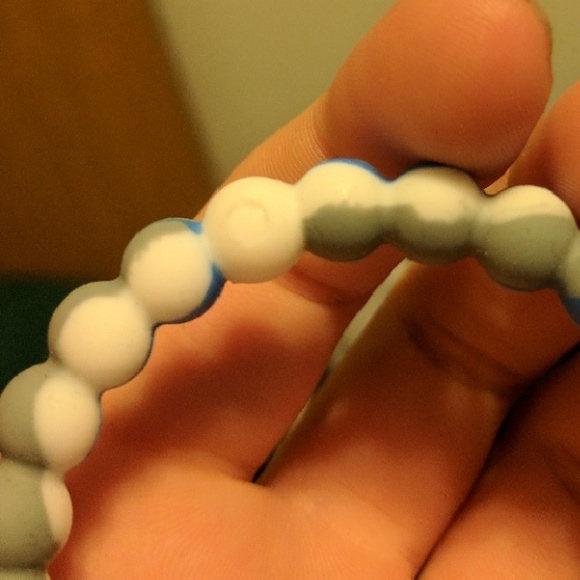 Shark Lokai - Picture 2 of 3