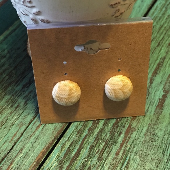 Fabric Wrapped Earrings - Picture 1 of 3