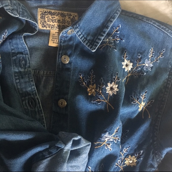 H R // DELPHINIUM button down - Picture 3 of 3