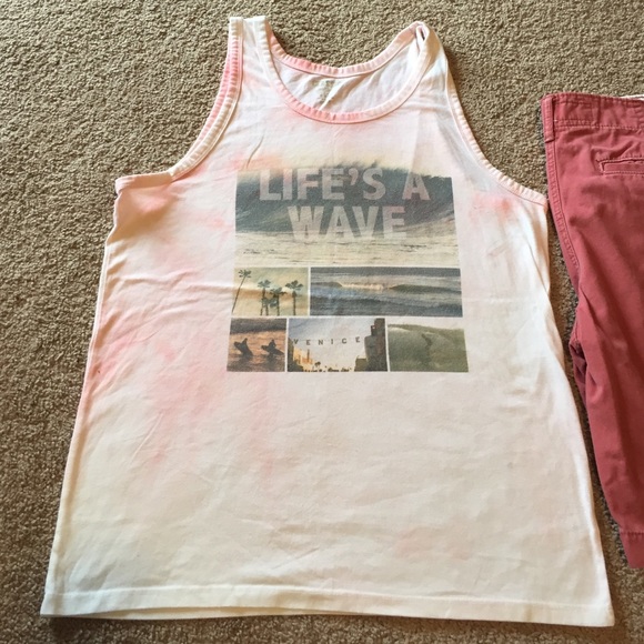 Old navy men's classic tank size medium - Picture 2 of 4