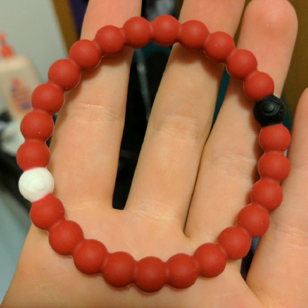 (red) Lokai