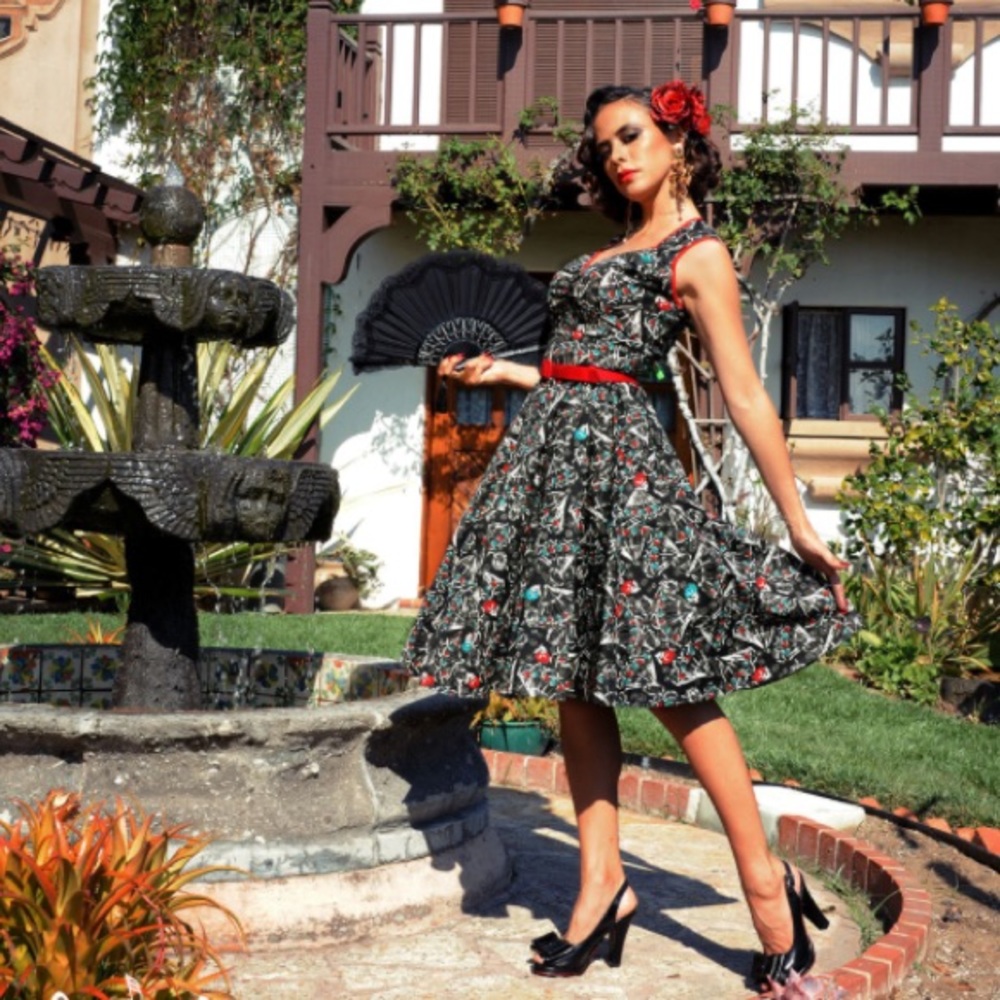 Heidi Dress in Black Vintage Spanish Fan Print- L