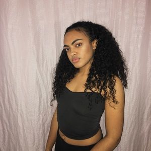 Meet your Posher, Mia