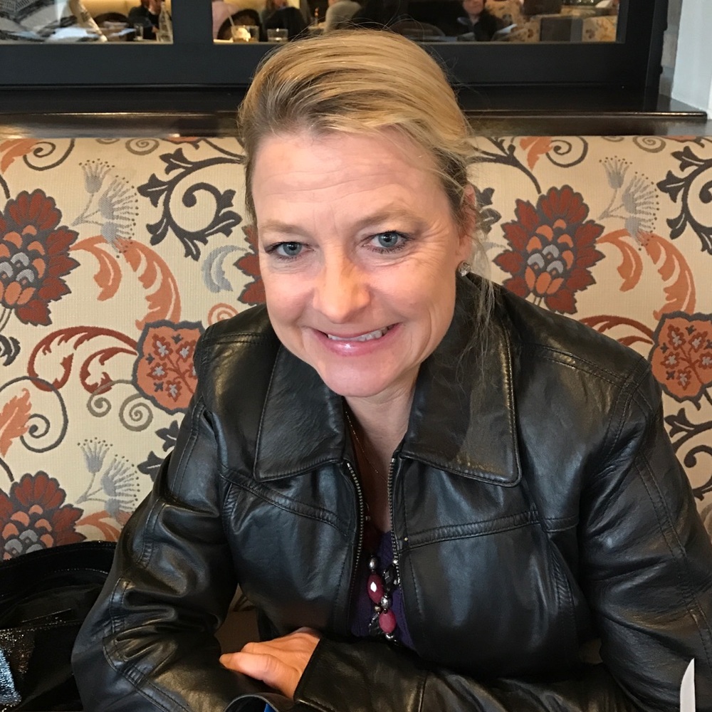 Meet your Posher, Carrie